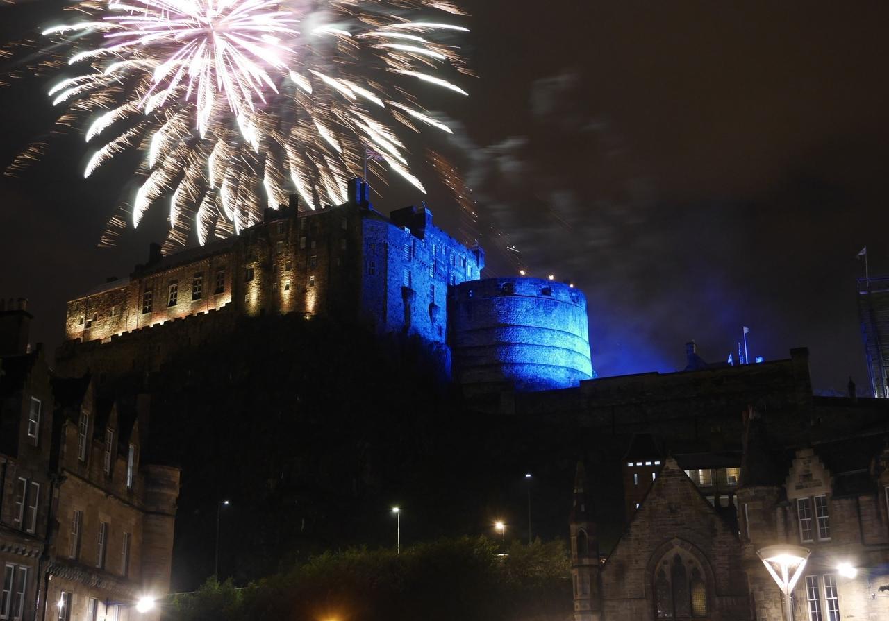 Castle Suite 1 Old Town เอดินบะระ ภายนอก รูปภาพ
